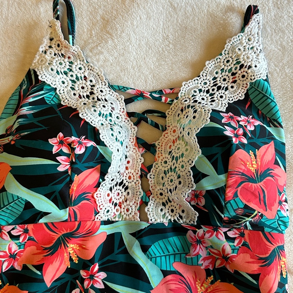 Floral Lace-Trim One-Piece Swimsuit in Black and Coral - Picture 3 of 3
